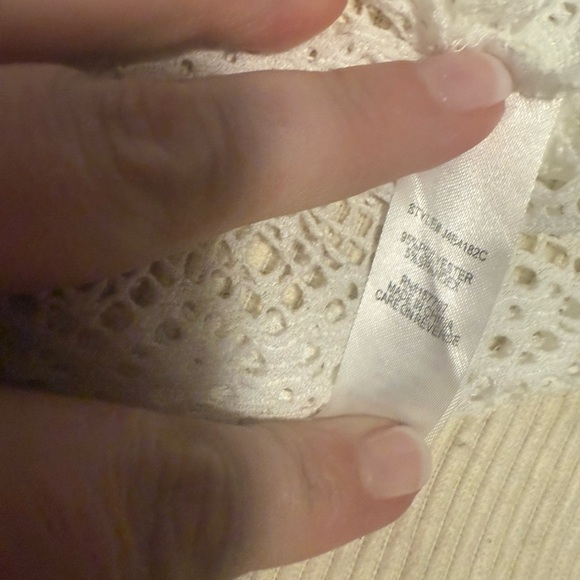 Cream Ribbed Blouse with Puff Sleeves and Mandarin Collar - Picture 3 of 7